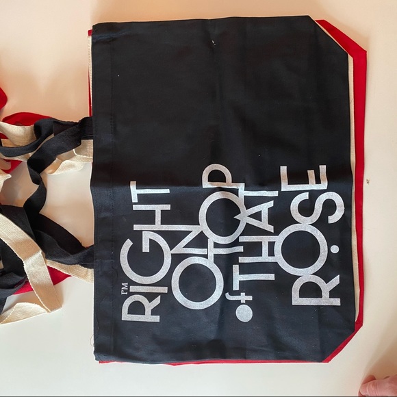 Don’t Telll Mom the Babysitters Dead Tote Bag - Picture 3 of 4